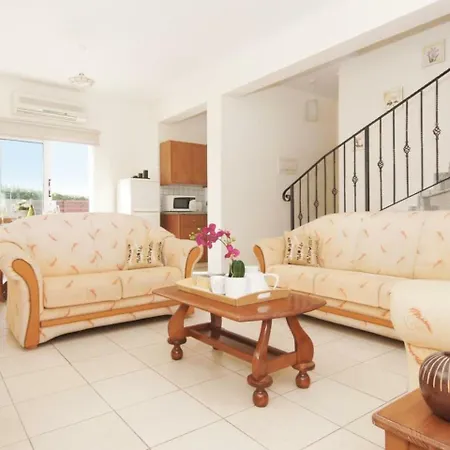 140 Villa *